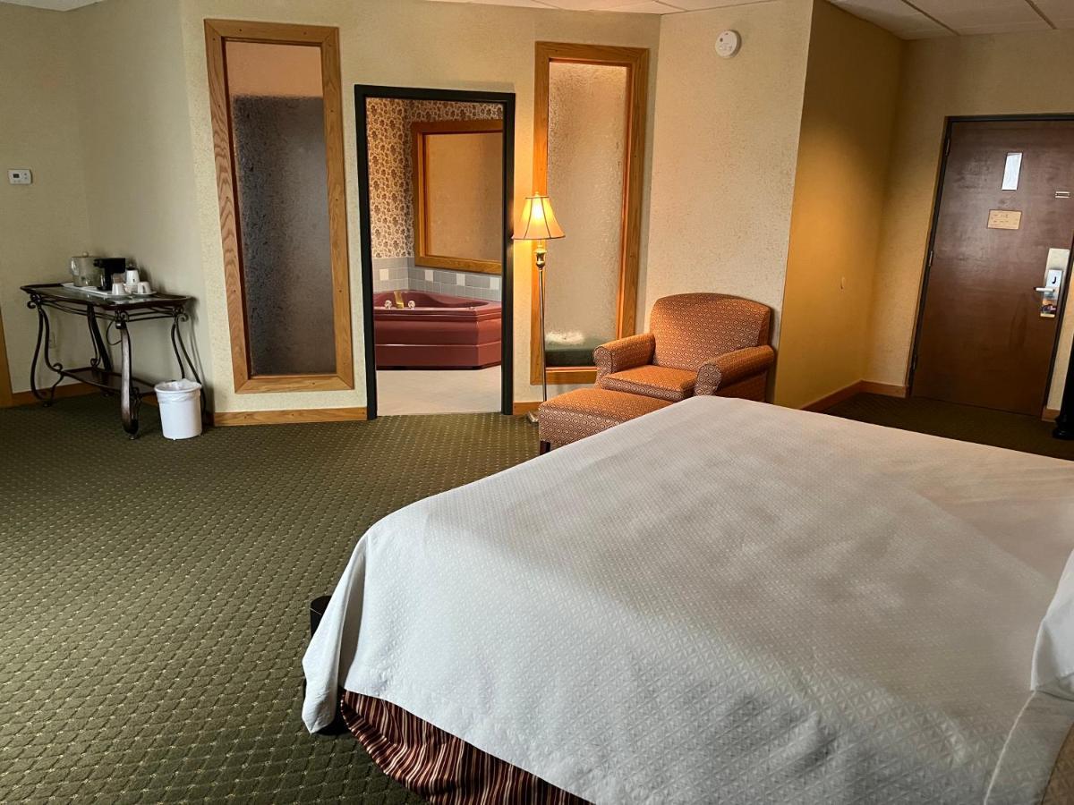 Days Inn & Suites By Wyndham Sutton Flatwoods Buitenkant foto